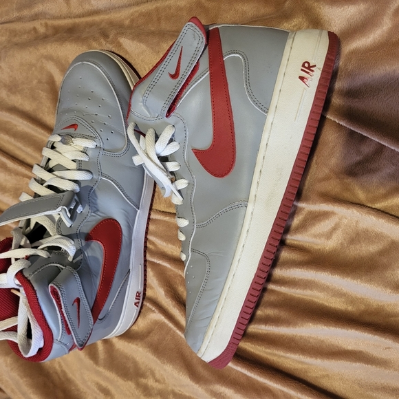 high top air force 1s - Picture 2 of 4